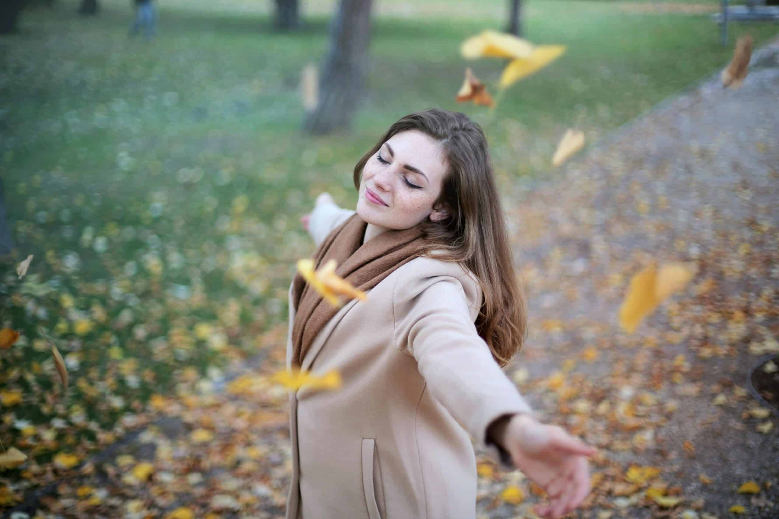 Fall Into Beauty: Why Autumn Is the Best Time to Refresh Your Look with Sweety Skincare & Lashes